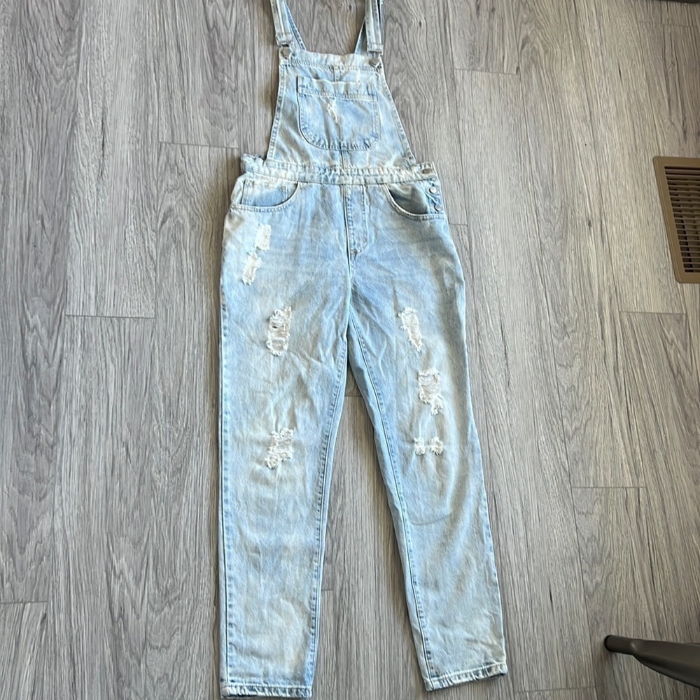 Forever 21 Light Washed Denim Overalls Size 26